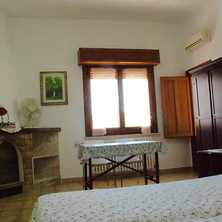 Piazza Umberto ויניאקסטריזי