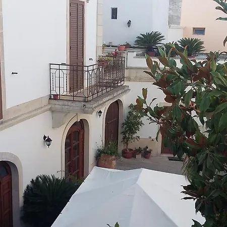 Piazza Umberto ויניאקסטריזי