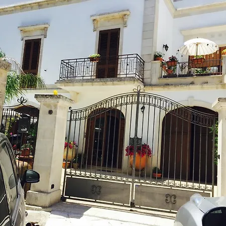 Piazza Umberto ויניאקסטריזי