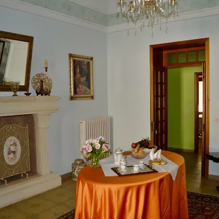 Piazza Umberto Виньякастризи