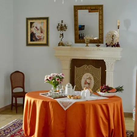 Piazza Umberto Apartment Vignacastrisi
